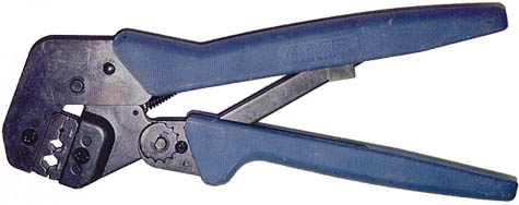 Coax crimping tool